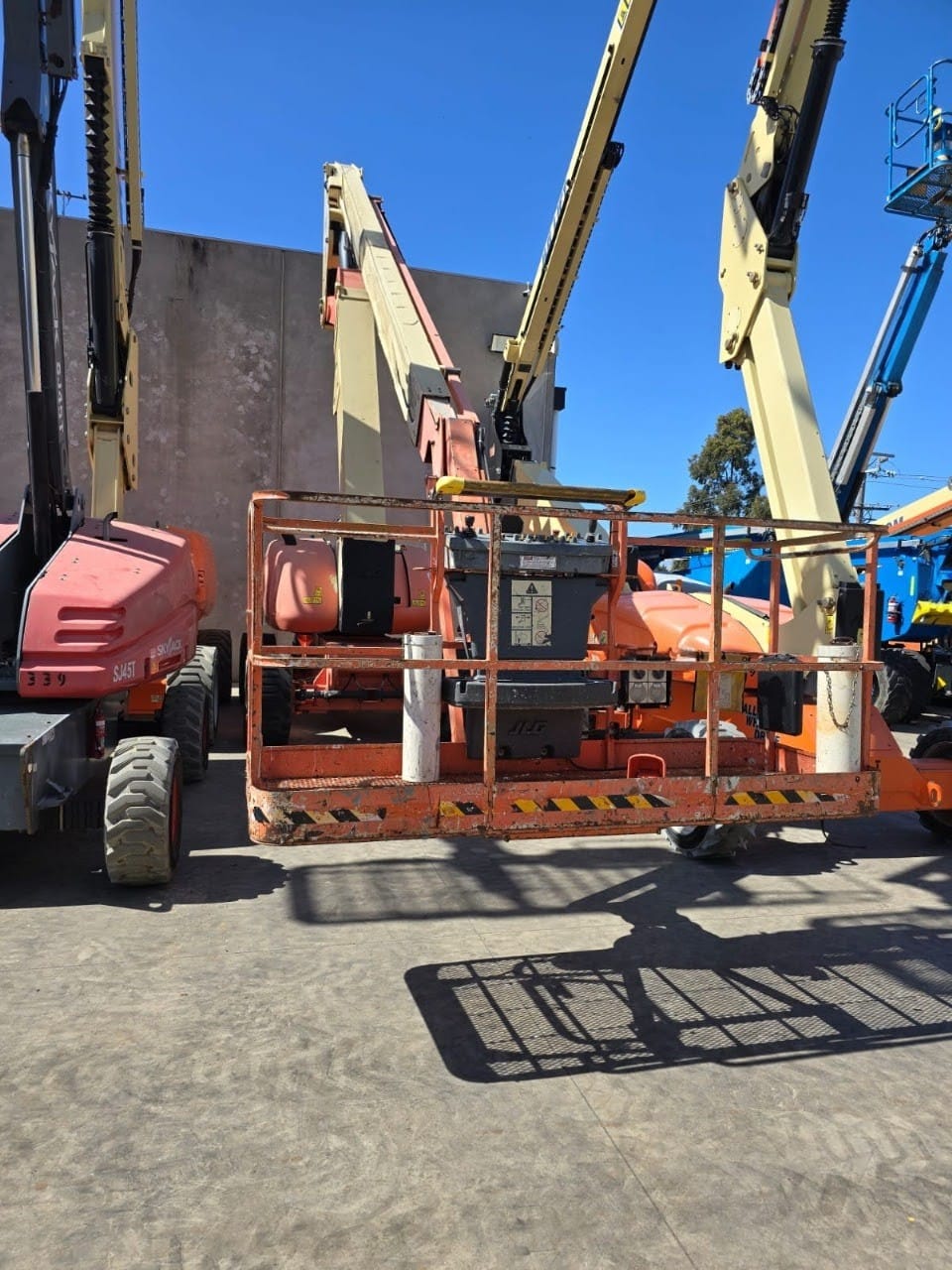 Sold - Articulated Boom Lift - View 2